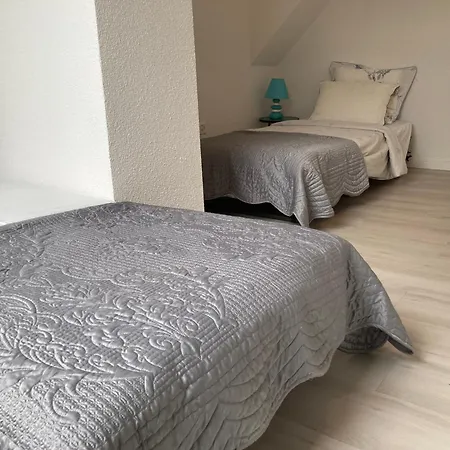 Apartman In And Out *